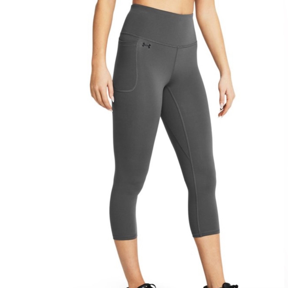 Under Armour grey motion capri Leggings